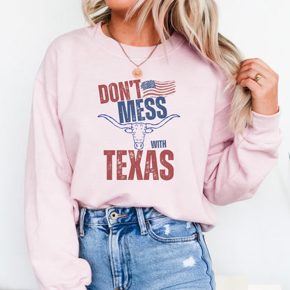 Don’t Mess with Texas Pullover Sweatshirt Long Horn Texas Themed Sweater Texas Lovers Sweater Patriot Themed Sweatshirt State Theme Pullover
